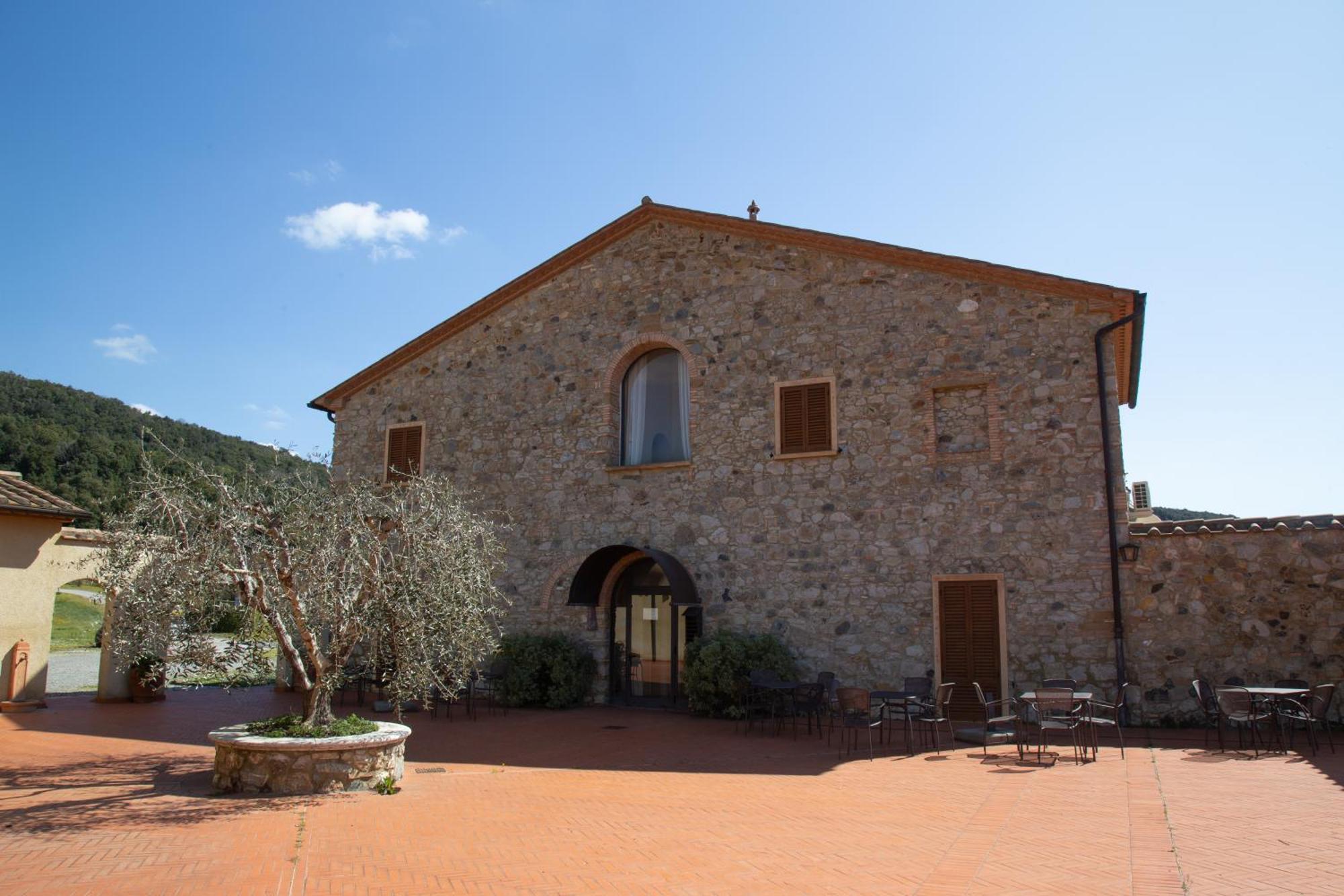 Le Tegole Apart-hotel Riparbella